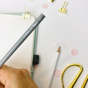 Bleistift, grau Erzieher mit Herz, in Anwendung